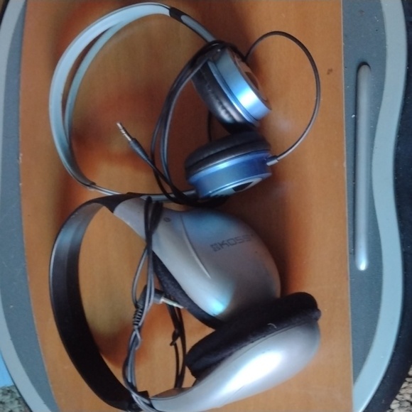 Stereo Headphones - Picture 1 of 3